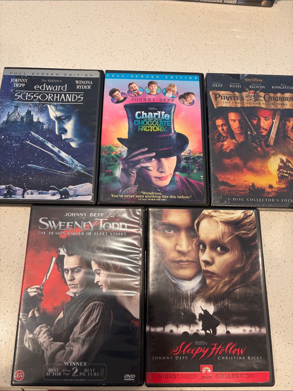 Collection DVDs - Black/Colorful Covers